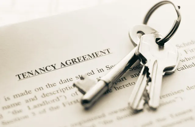 Signed tenancy agreement with keys